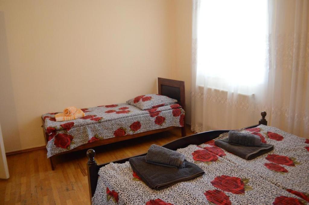 Alex'S Cosy Guesthouse Tbilisi Exterior foto