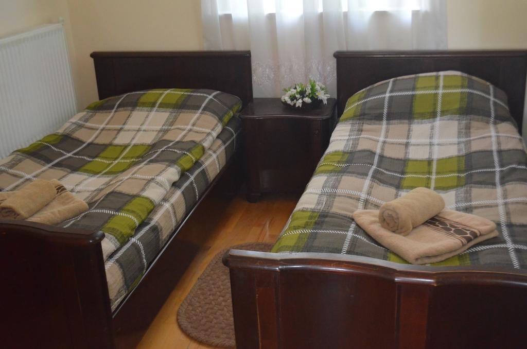 Alex'S Cosy Guesthouse Tbilisi Quarto foto